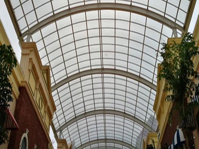 津南屋面网架顶棚吊装方案